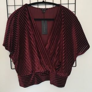 Dynamite | NWT Chandail Top